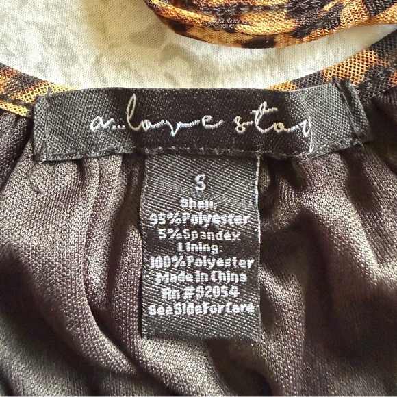 A Love story women’s Leopard Print Puff Sleeve Peplum Top - Brown Small - Picture 4 of 6